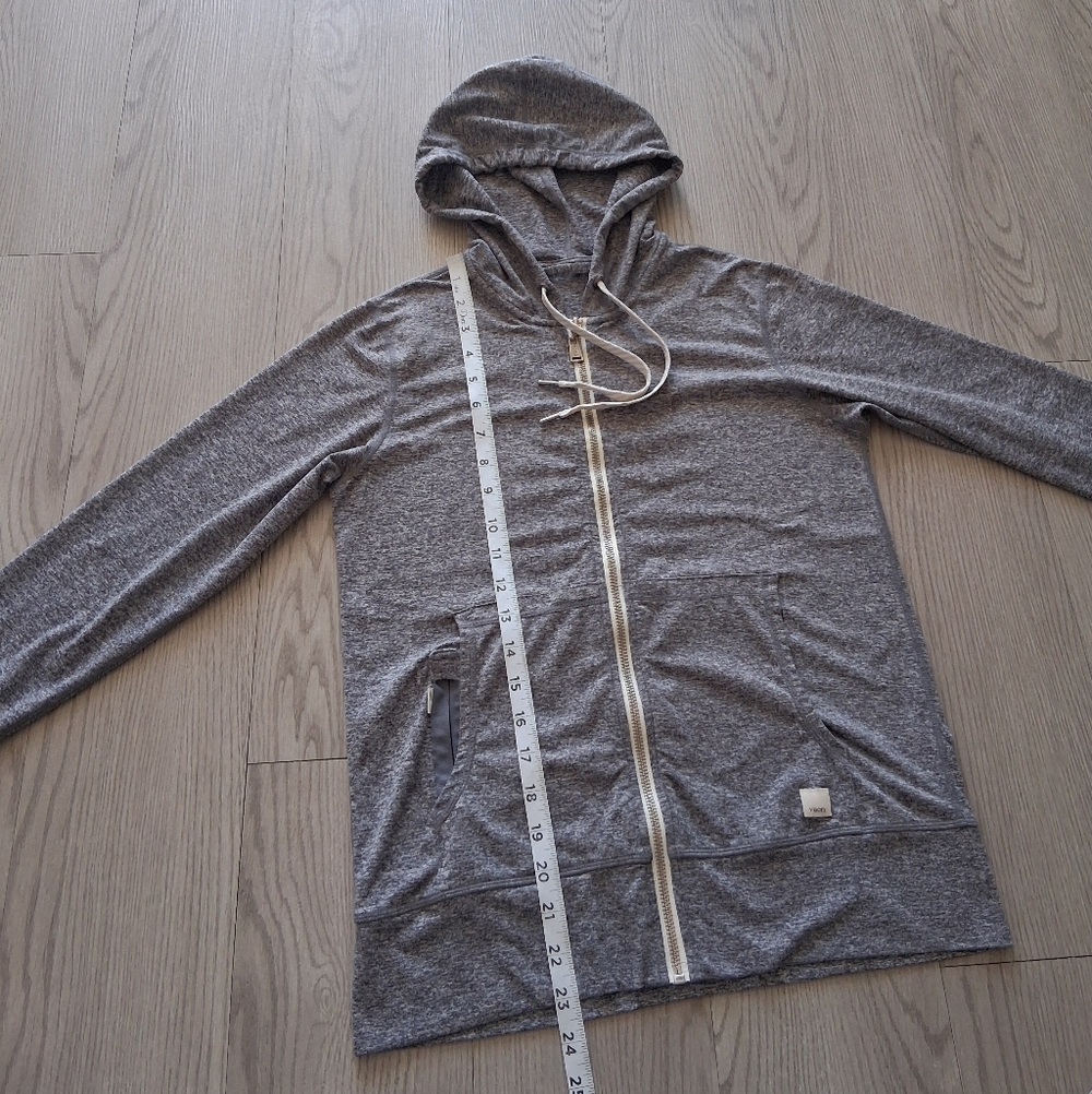 Vuori Halo Performance Hoodie Grey Heather DreamKnit - Picture 14 of 16